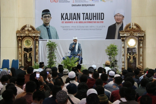 kajian_tauhid_di_masjid_ic_uad.jpg