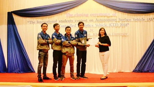 pemberian_penghargaan_kepada_tim_robotics_uad_sebagai_best_design_di_khon_kaen_university_thailand.jpg