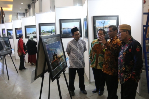 uad_pamerkan_koleksi_foto_masjid_luar_dan_dalam_negeri_3.jpg